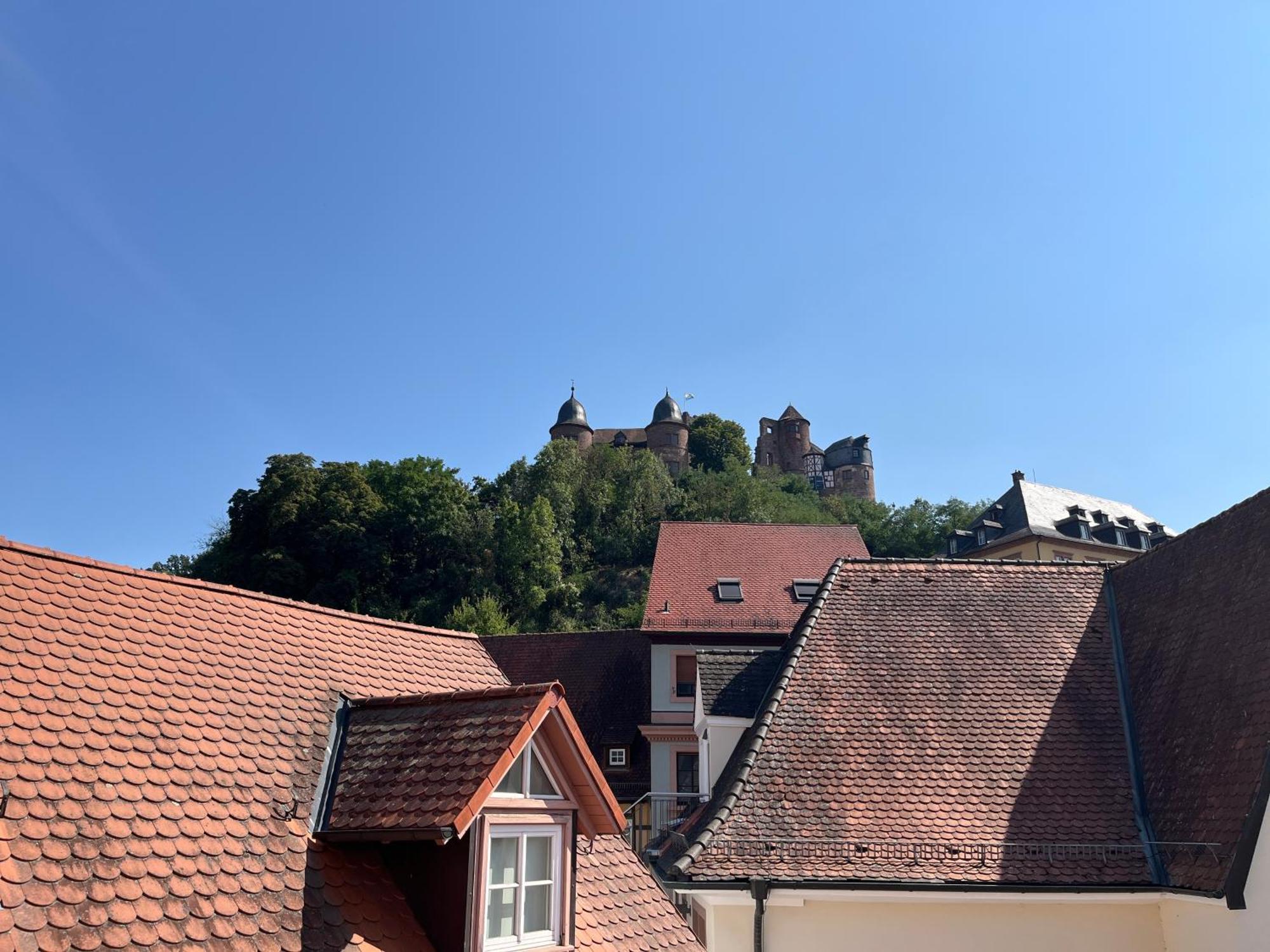 La Flamme Wertheim Garni Bed & Breakfast Exterior photo